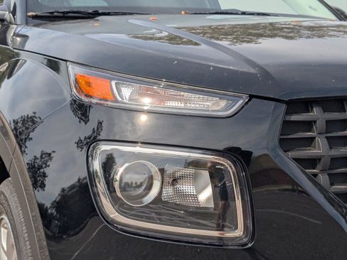 New 2026 Hyundai Venue SE FWD image 9