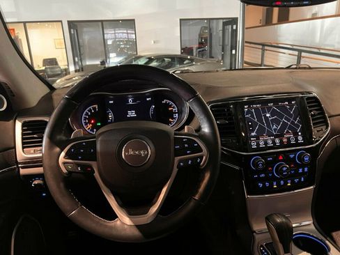 Used 2021 Jeep Grand Cherokee Summit w/ Platinum Series Group image 17