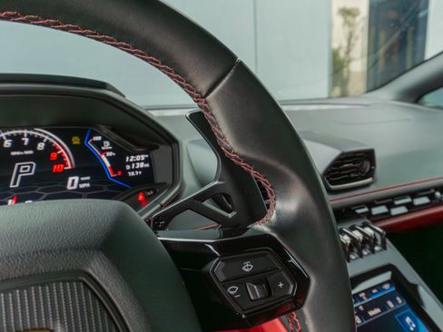 Used 2020 Lamborghini Huracan EVO image 55