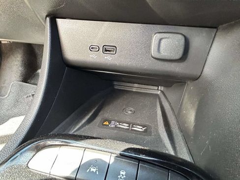Used 2024 Buick Encore GX Sport Touring w/ Advanced Technology Package FWD image 19