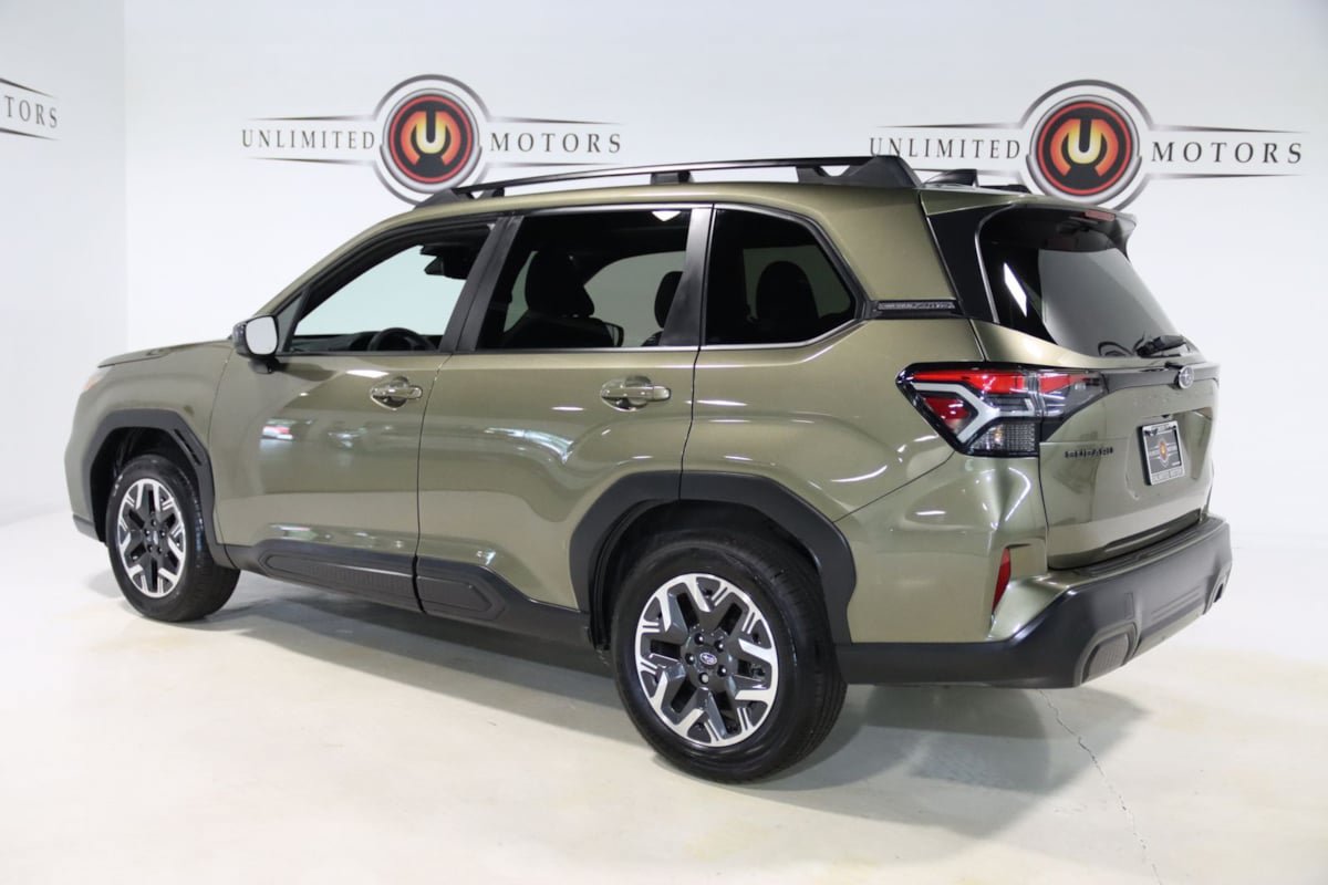 Used 2026 Subaru Forester Premium AWD/4WD image 3