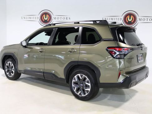 Used 2026 Subaru Forester Premium AWD/4WD image 3