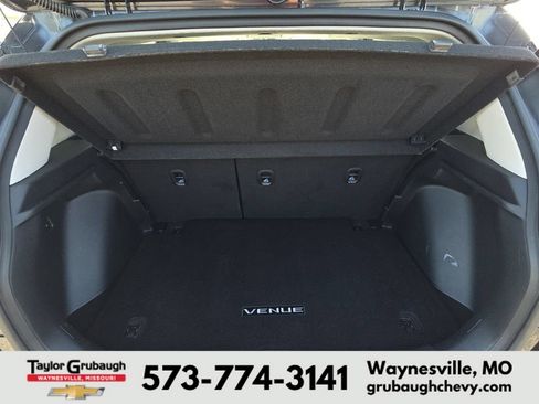 Used 2023 Hyundai Venue SEL FWD image 32