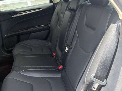 Used 2020 Ford Fusion Titanium FWD image 6