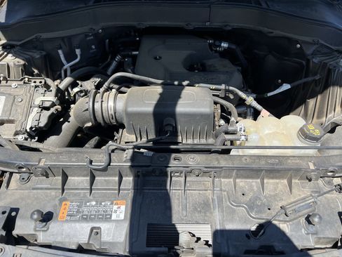 Used 2020 Ford Explorer XLT w/ Equipment Group 202A RWD image 36