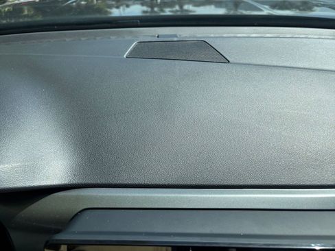 Used 2025 Volkswagen Taos S image 17