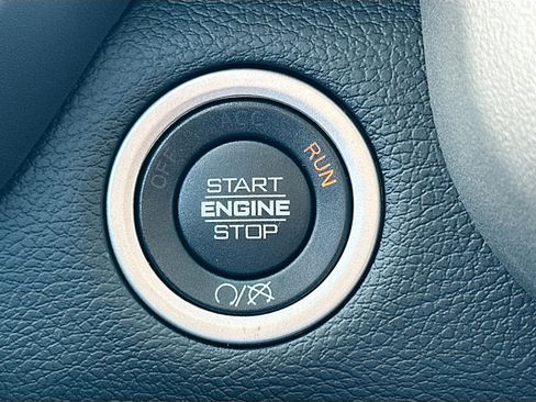 New 2024 RAM 2500 Laramie image 9