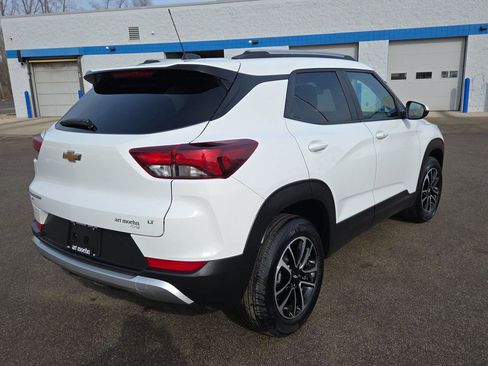 Used 2025 Chevrolet TrailBlazer LT image 8