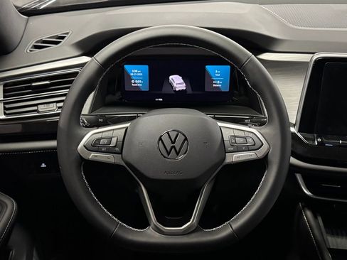 New 2026 Volkswagen Atlas Cross Sport SE image 9