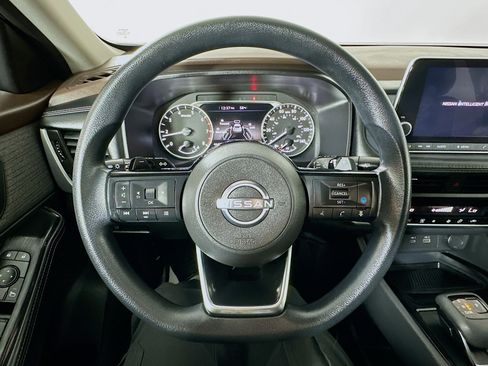 Used 2023 Nissan Rogue SV AWD/4WD image 11