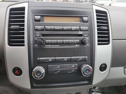 Used 2012 Nissan Frontier SV w/ SV Premium Utility Pkg image 20