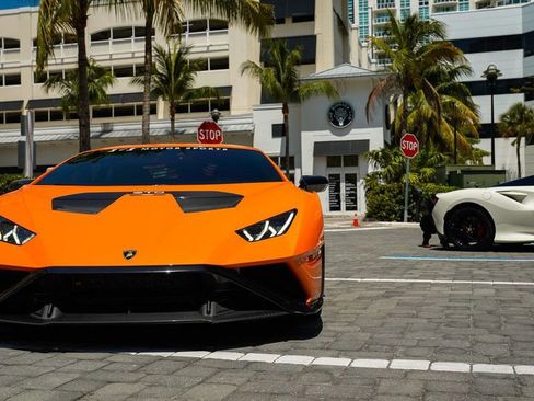 Used 2022 Lamborghini Huracan STO image 6