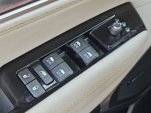 Used 2023 Jeep Wagoneer Series III w/ Convenience Group I image 25