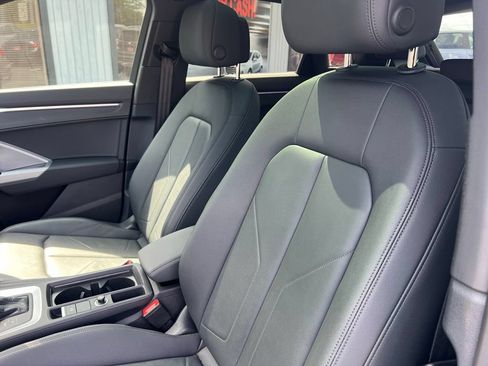 Used 2023 Audi Q3 2.0T Premium Plus w/ Premium Plus Package AWD/4WD image 12