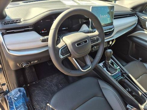 New 2026 Jeep Compass Limited AWD/4WD image 3