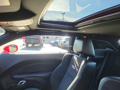 Used 2016 Dodge Challenger R/T Scat Pack w/ Leather Interior Group image 23