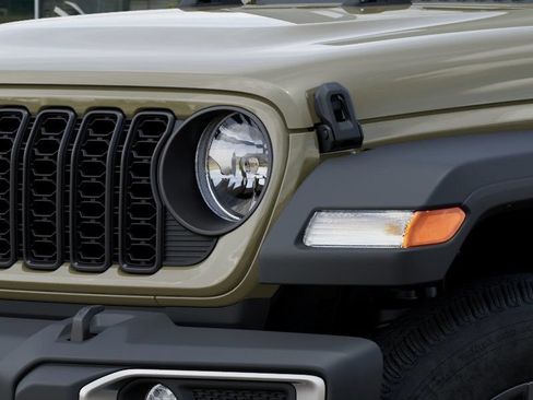 New 2026 Jeep Gladiator Sport AWD/4WD image 11