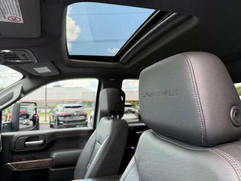 Used 2022 GMC Sierra 2500 Denali w/ Denali Ultimate Package image 43