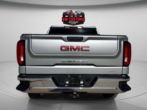 Used 2025 GMC Sierra 1500 SLT image 12