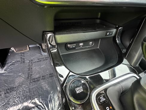 Used 2024 Kia Seltos EX image 29