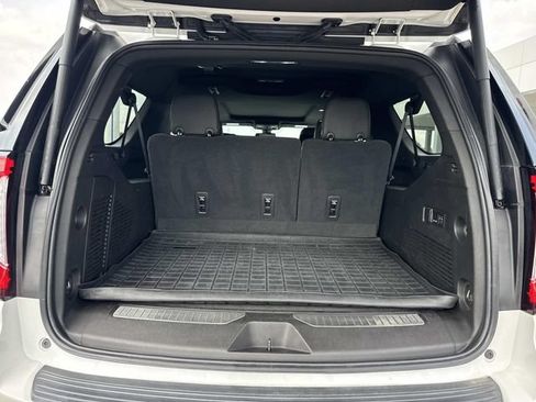 Used 2021 GMC Yukon XL AT4 w/ AT4 Premium Plus Package AWD/4WD image 14
