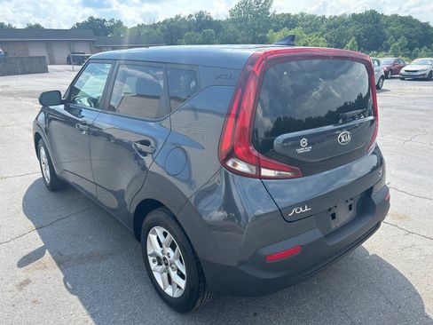 Used 2020 Kia Soul S FWD image 8