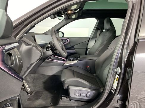 Used 2025 BMW X3 xDrive30i w/ M Sport Package AWD/4WD image 6