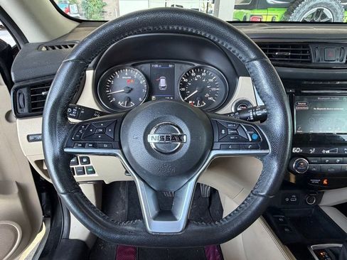 Used 2020 Nissan Rogue SL image 14