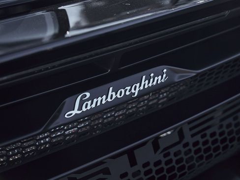 Used 2024 Lamborghini Huracan STO image 16