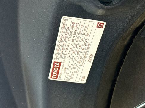 Used 2022 Toyota Highlander Platinum image 39