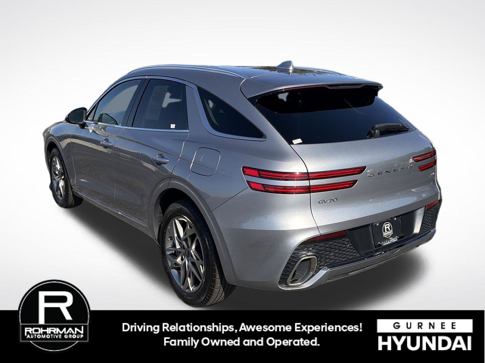 Used 2025 Genesis GV70 2.5T AWD/4WD image 6