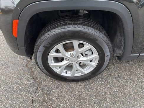 Certified 2023 Jeep Grand Cherokee Limited image 26