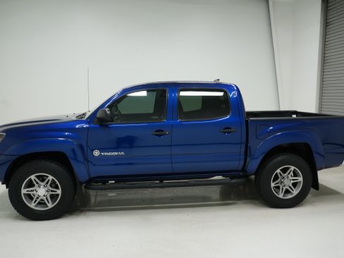Used 2014 Toyota Tacoma PreRunner w/ SR5 Package RWD image 6