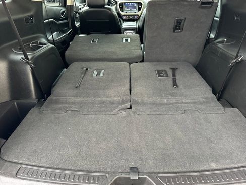 Certified 2023 GMC Acadia Denali image 18