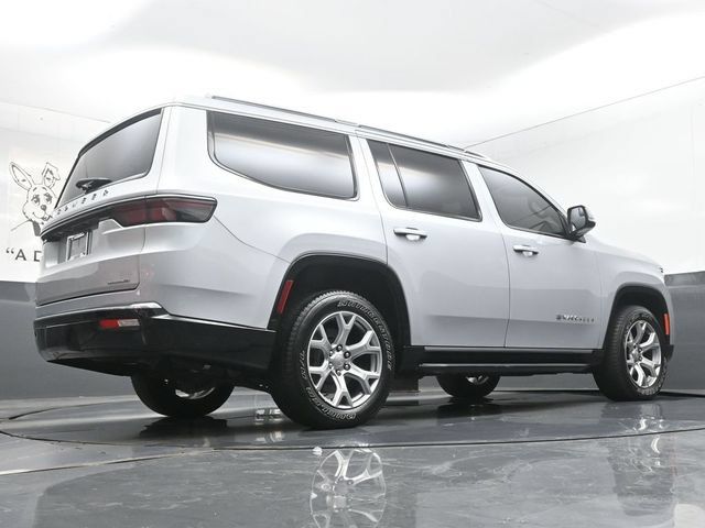 Used 2022 Jeep Wagoneer Series II AWD/4WD image 40