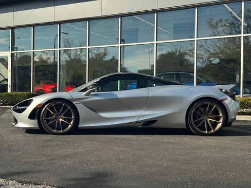 Used 2022 McLaren 720S Performance image 3