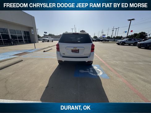 Used 2016 Chevrolet Equinox LT FWD image 3