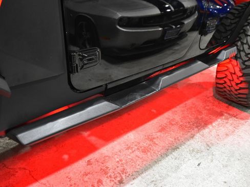 Used 2018 Jeep Wrangler Unlimited Rubicon image 12