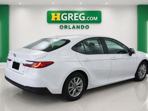 Used 2025 Toyota Camry LE FWD image 6