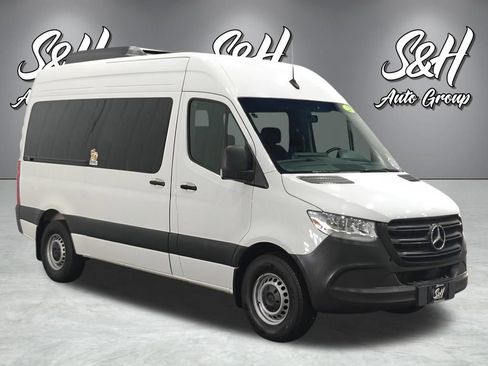 Used 2024 Mercedes-Benz Sprinter 2500 image 2