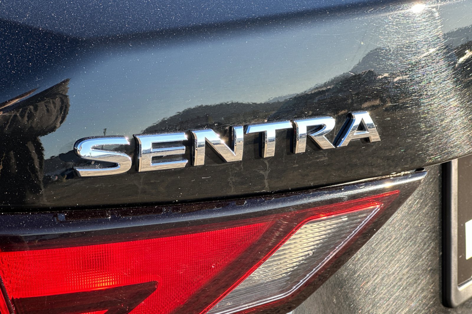 Used 2025 Nissan Sentra SV FWD image 26