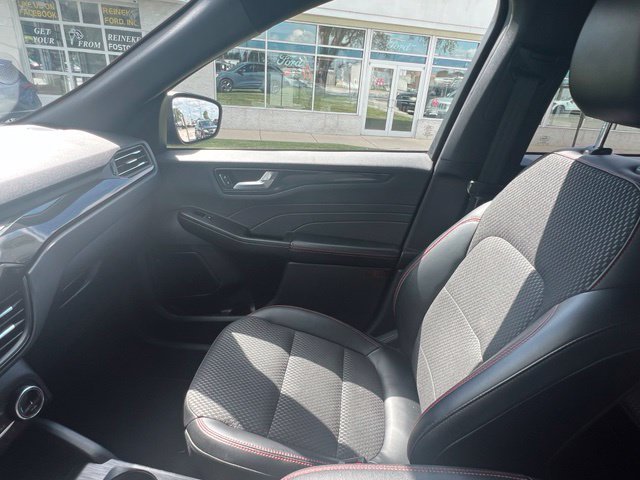 Used 2023 Ford Escape ST-Line AWD/4WD image 19