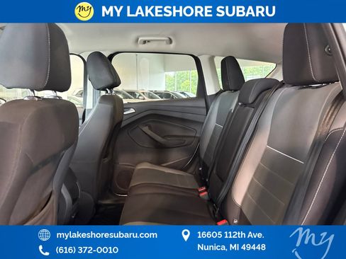 Used 2015 Ford Escape SE AWD/4WD image 22