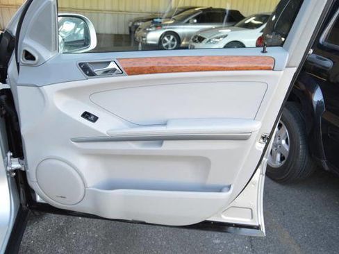 Used 2006 Mercedes-Benz ML 350 4MATIC image 29
