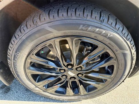 Used 2021 Cadillac XT5 Premium Luxury image 12