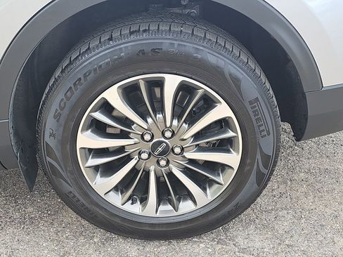 Used 2021 Lincoln Nautilus AWD w/ Equipment Group 101A image 39