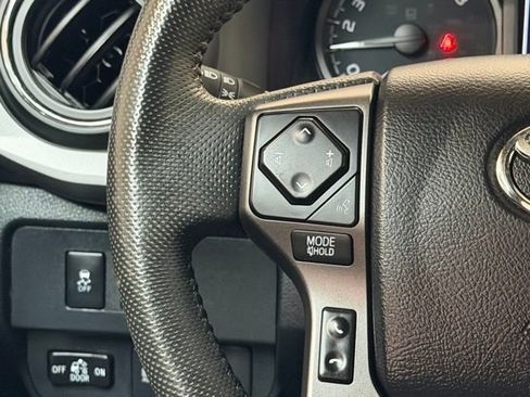 Used 2023 Toyota Tacoma TRD Sport AWD/4WD image 17