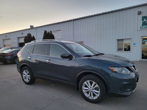 Used 2014 Nissan Rogue SV w/ SV Premium Package AWD/4WD image 10