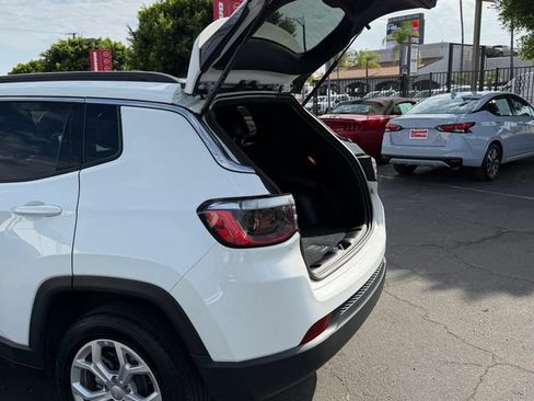 Used 2024 Jeep Compass Latitude AWD/4WD image 8