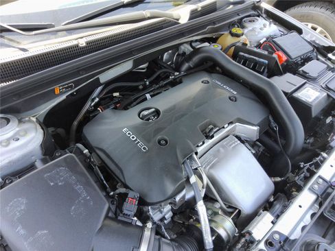 Used 2017 Chevrolet Malibu Premier w/ Driver Confidence Package FWD image 35